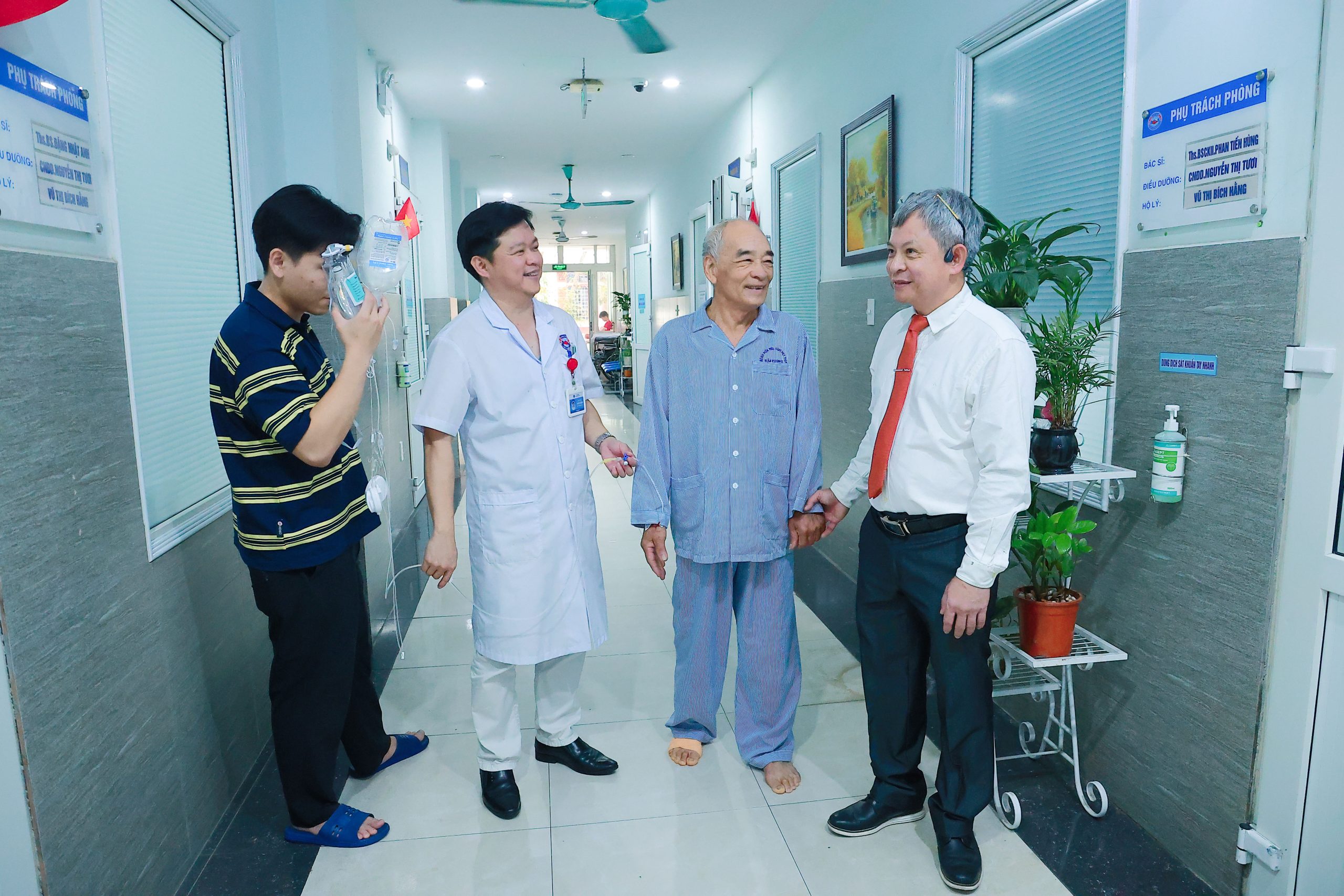 OMNIARCH PHỐI HỢP CÙNG BỆNH VIỆN HỮU NGHỊ VIỆT TIỆP TỔ CHỨC HỘI THẢO KHOA HỌC VỀ ĐIỀU TRỊ CƠ XƯƠNG KHỚP